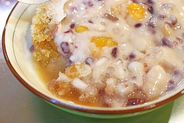 【蘆洲美食】古早味旺來冰店-1碗冰三種吃法的鳳梨冰