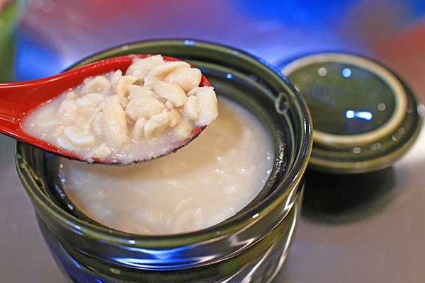 【蘆洲美食】古早味旺來冰店-1碗冰三種吃法的鳳梨冰