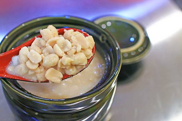 【蘆洲美食】古早味旺來冰店-1碗冰三種吃法的鳳梨冰