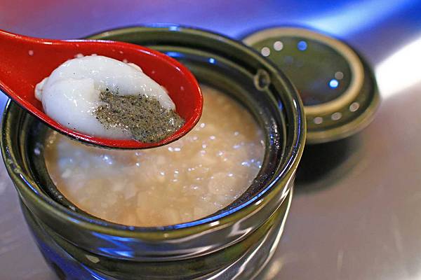 【蘆洲美食】古早味旺來冰店-1碗冰三種吃法的鳳梨冰 【蘆洲美食】古早味旺來冰店-1碗冰三種吃法的鳳梨冰