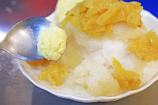 【蘆洲美食】古早味旺來冰店-1碗冰三種吃法的鳳梨冰