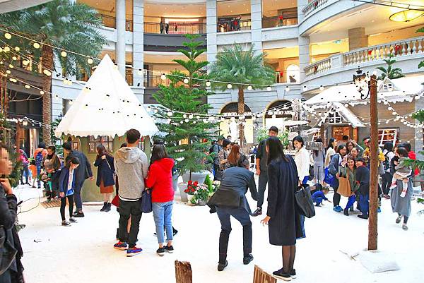 【台北旅遊】2016 BELLAVITA貴婦百貨聖誕節活動-冰天雪地的耶誕城