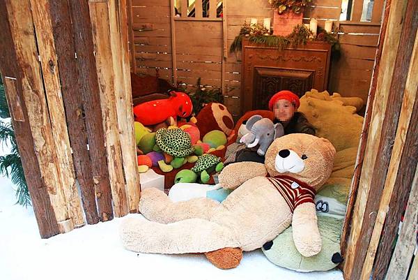 【台北旅遊】2016 BELLAVITA貴婦百貨聖誕節活動-冰天雪地的耶誕城