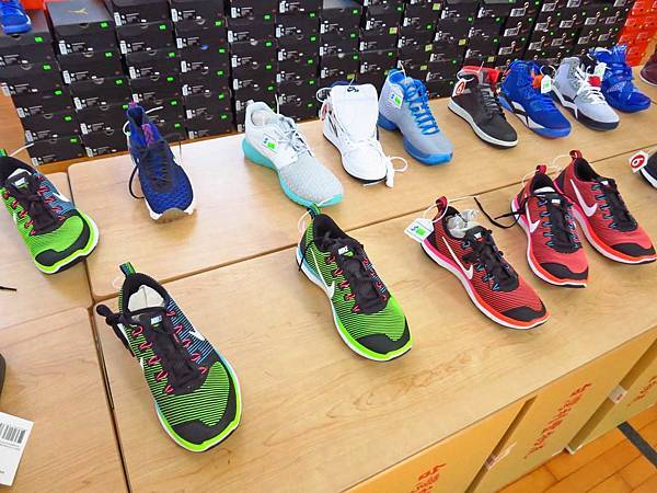 桃園龍潭-渴望會館nike特賣會