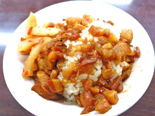 【台北美食】西門町楊記排骨酥麵-不輸給名店的排骨酥麵 