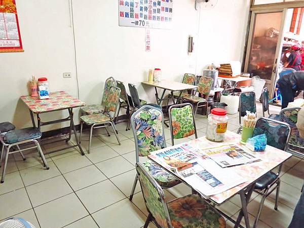 【桃園美食】巧口快餐店-要排半小時以上才能吃到的便當店