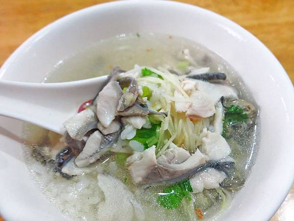 【萬華美食】邱丘台南虱目魚-1碗只要50元的超便宜虱目魚粥