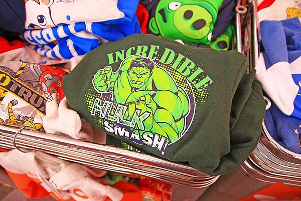 【全台灣最大的原廠授權四季童裝年度廠拍，超低價！】全面超低價５０元起！秋冬新品全面149元起！比外面便宜！漫威英雄/迪士尼/汽車總動員…等多種卡通人物任你挑-PUZZLE拍手國際