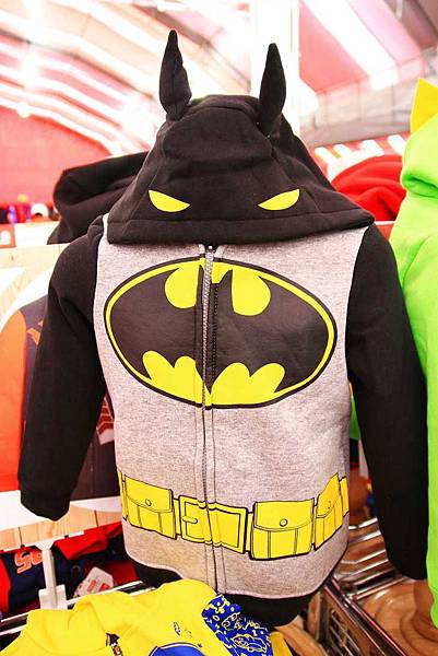 【全台灣最大的原廠授權四季童裝年度廠拍，超低價！】全面超低價５０元起！秋冬新品全面149元起！比外面便宜！漫威英雄/迪士尼/汽車總動員…等多種卡通人物任你挑-PUZZLE拍手國際