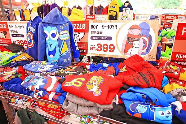 【全台灣最大的原廠授權四季童裝年度廠拍，超低價！】全面超低價５０元起！秋冬新品全面149元起！比外面便宜！漫威英雄/迪士尼/汽車總動員…等多種卡通人物任你挑-PUZZLE拍手國際