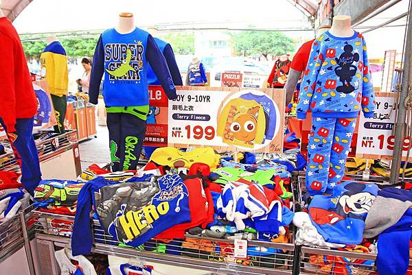 【全台灣最大的原廠授權四季童裝年度廠拍，超低價！】全面超低價５０元起！秋冬新品全面149元起！比外面便宜！漫威英雄/迪士尼/汽車總動員…等多種卡通人物任你挑-PUZZLE拍手國際