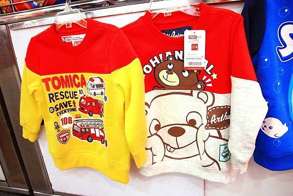 【全台灣最大的原廠授權四季童裝年度廠拍，超低價！】全面超低價５０元起！秋冬新品全面149元起！比外面便宜！漫威英雄/迪士尼/汽車總動員…等多種卡通人物任你挑-PUZZLE拍手國際