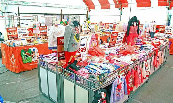 【全台灣最大的原廠授權四季童裝年度廠拍，超低價！】全面超低價５０元起！秋冬新品全面149元起！比外面便宜！漫威英雄/迪士尼/汽車總動員…等多種卡通人物任你挑-PUZZLE拍手國際