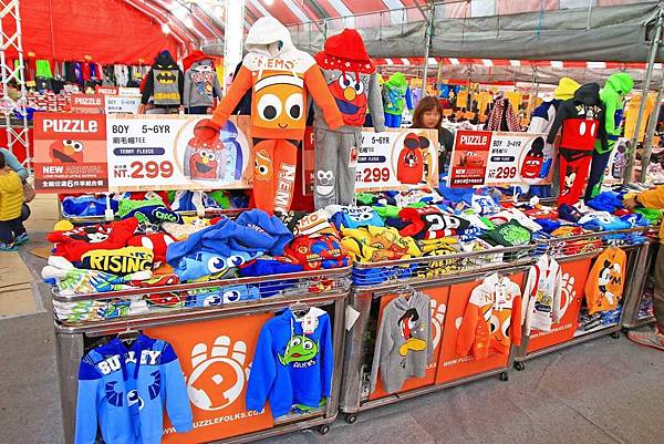 【全台灣最大的原廠授權四季童裝年度廠拍，超低價！】全面超低價５０元起！秋冬新品全面149元起！比外面便宜！漫威英雄/迪士尼/汽車總動員…等多種卡通人物任你挑-PUZZLE拍手國際