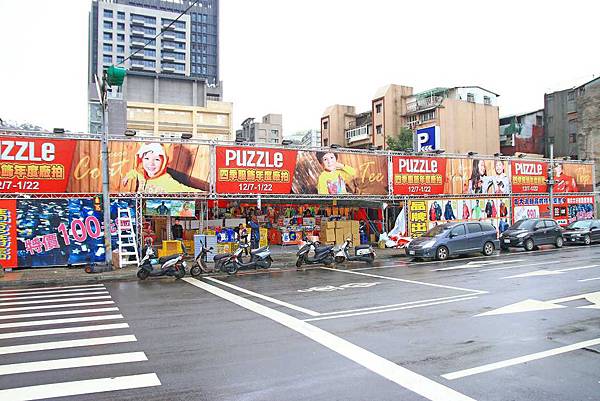 【全台灣最大的原廠授權四季童裝年度廠拍，超低價！】全面超低價５０元起！秋冬新品全面149元起！比外面便宜！漫威英雄/迪士尼/汽車總動員…等多種卡通人物任你挑-PUZZLE拍手國際