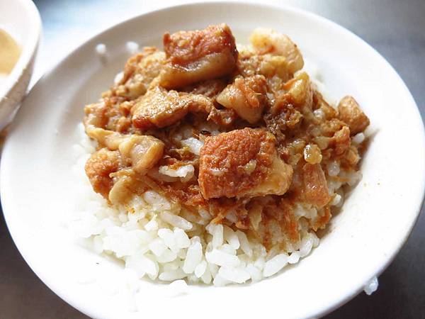 【高雄美食】郭家肉燥飯-在地超過20年老字號的魯肉飯