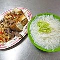 【新莊美食】佳味米粉湯-來這必吃小菜