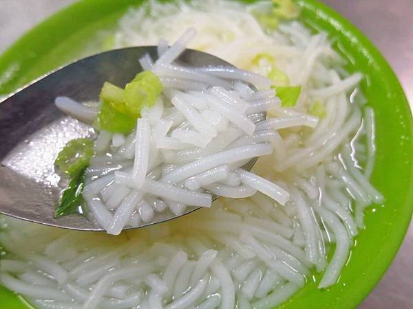 【新莊美食】佳味米粉湯-來這必吃小菜