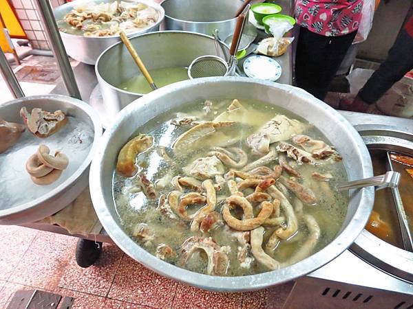 【新莊美食】佳味米粉湯-來這必吃小菜