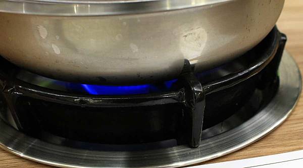 【台北餐廳】拾石鍋物-蒸煮鍋、石頭鍋、涮涮鍋三種火鍋一次滿足