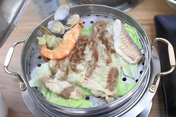 【台北餐廳】拾石鍋物-蒸煮鍋、石頭鍋、涮涮鍋三種火鍋一次滿足