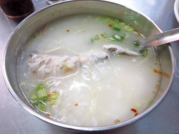 【三重美食】環河南路現炒飯麵-附近居民才知道的隱藏版美食 【三重美食】環河南路現炒飯麵-附近居民才知道的隱藏版美食