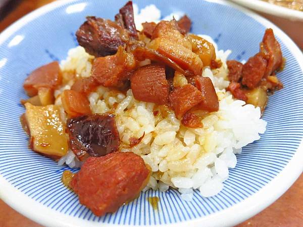 【高雄美食】橋仔頭黃家肉燥飯-老街上1甲子的老店
