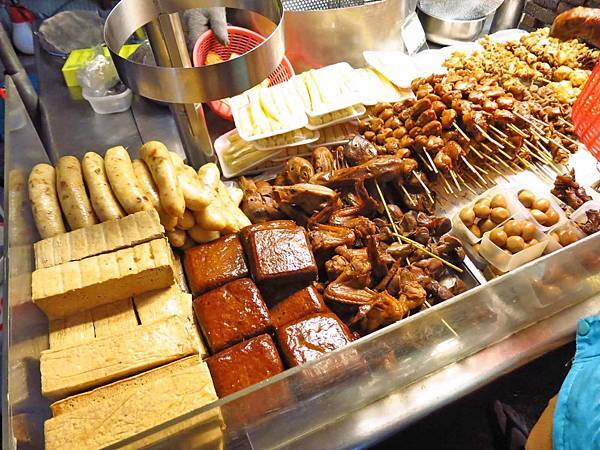 【蘆洲美食】蔡家東山鴨頭-人潮源源不斷的東山鴨頭