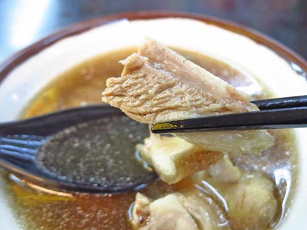 【板橋美食】九品當歸豬腳-溫和順口的當歸豬腳湯