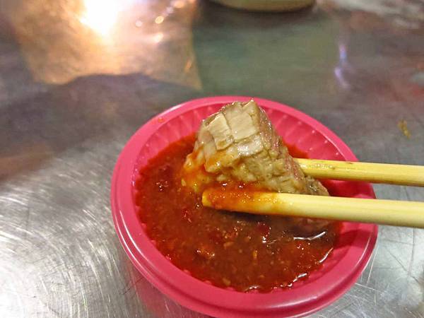 【蘆洲美食】蘆洲夜市當歸土虱-冬天必定大排長龍的夜市美食