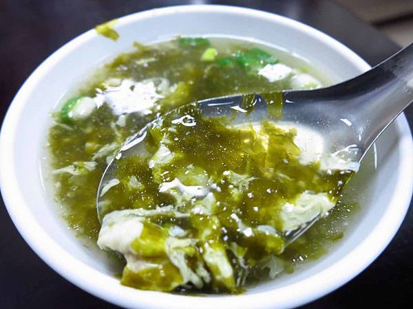 【高雄美食】阿霞燒肉飯-30年老店的知名燒肉飯