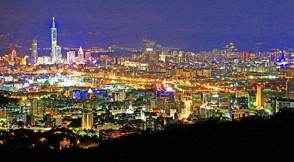 【台北旅遊】碧山巖夜景-遠望美麗的101夜景一日遊 【台北旅遊】碧山巖夜景-遠望美麗的101夜景一日遊