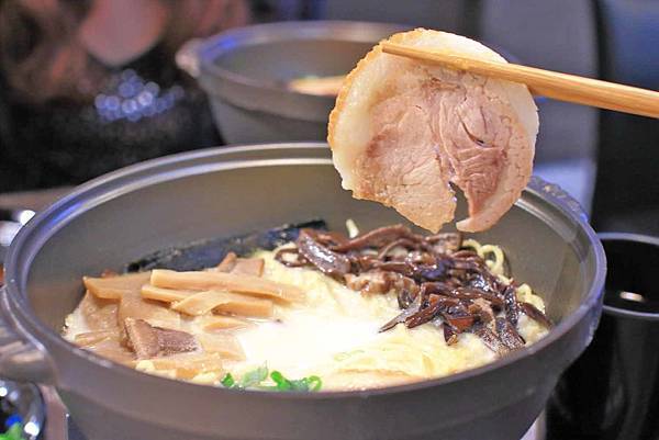 【三重餐廳】強拉麵-是火鍋也是拉麵的濃郁拉麵火鍋