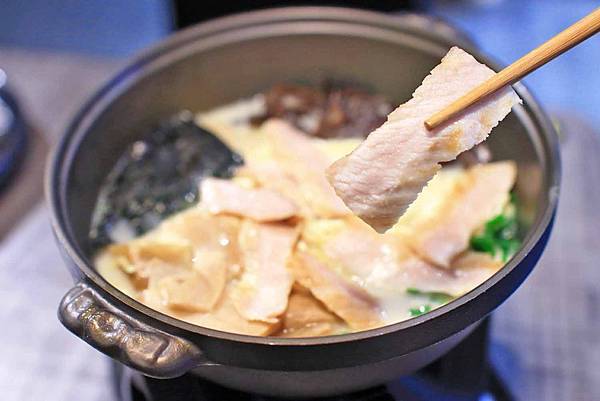 【三重餐廳】強拉麵-是火鍋也是拉麵的濃郁拉麵火鍋