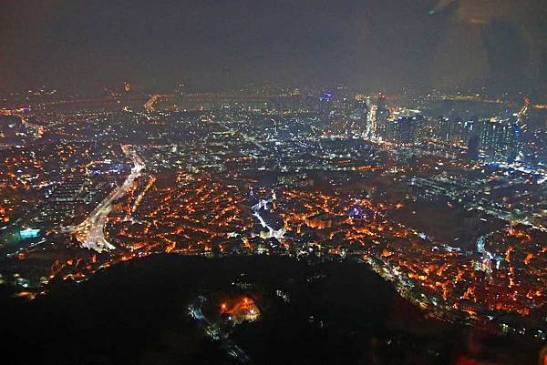 【韓國首爾】N首爾塔-美麗的首爾夜景，附完整纜車、走路、爬山交通資訊