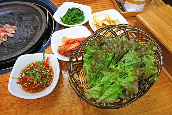 【韓國餐廳】新川站無限牛(무한소)-韓牛無限量吃到飽 【韓國餐廳】新川站無限牛(무한소)-韓牛無限量吃到飽