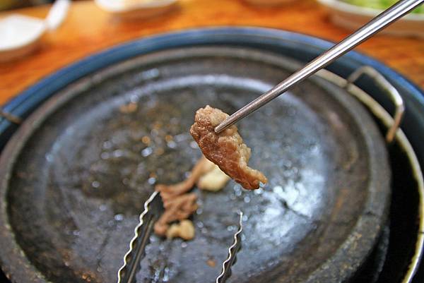 【韓國餐廳】新川站無限牛(무한소)-韓牛無限量吃到飽