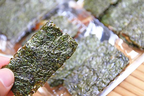 【送禮自用兩相宜】小食趣黑米夾心海苔-美味的夾心海苔