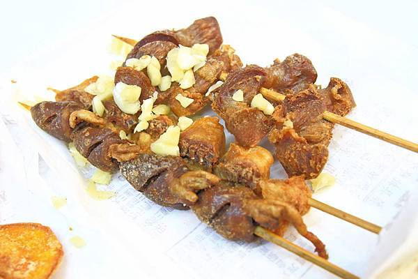 【三重美食】噴汁炸雞-1元硬幣厚度的厚切爆汁雞排