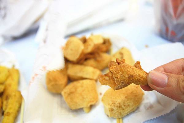 【三重美食】噴汁炸雞-1元硬幣厚度的厚切爆汁雞排