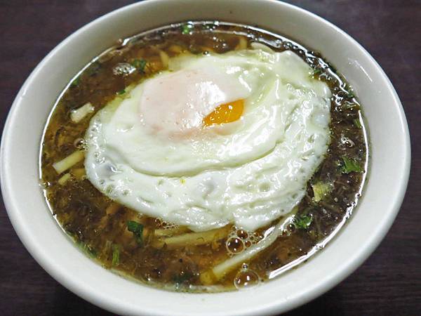 【萬華美食】萬國酸菜麵-只有內行人才知道的小吃店 【萬華美食】萬國酸菜麵-只有內行人才知道的小吃店