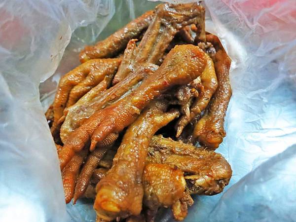 【宜蘭美食】祥發茶香煙燻滷味-內行人才知道的隱藏版滷味