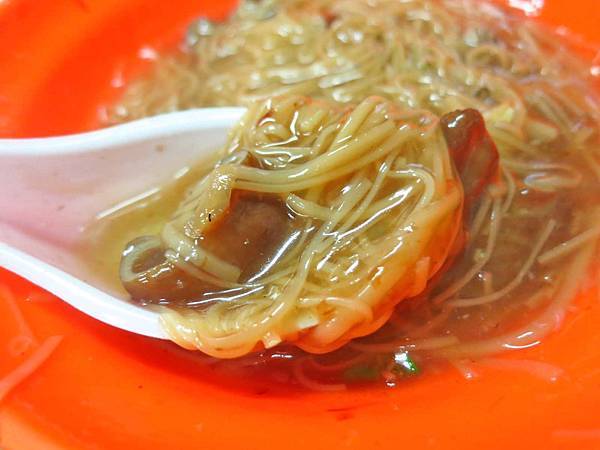 【蘆洲美食】阿鑫麵線-湯頭濃郁的蚵仔大腸麵線