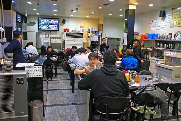 【韓國首爾】陳玉華一隻雞-湯鮮味美肉質軟嫩的雞肉鍋