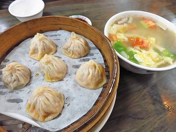 【三重餐廳】永春湯包-手工現點現包的老餐館小籠湯包 【三重餐廳】永春湯包-手工現點現包的老餐館小籠湯包