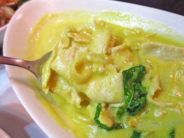 【板橋餐廳】遊松林雲之南麵食館-好吃的泰式椰汁咖哩