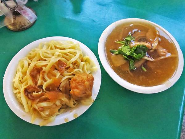 【彰化美食】ㄎㄚㄟ香菇肉羮-好喝濃郁湯頭的宵夜美食 【彰化美食】ㄎㄚㄟ香菇肉羮-好喝濃郁湯頭的宵夜美食