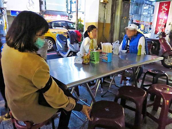 【彰化美食】ㄎㄚㄟ香菇肉羮-好喝濃郁湯頭的宵夜美食