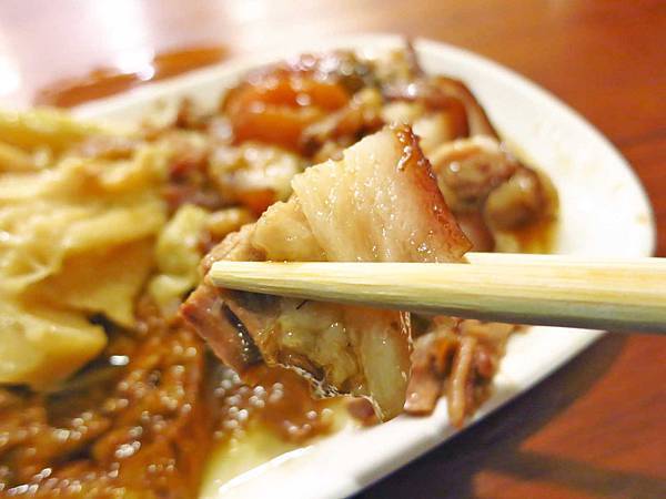 【宜蘭美食】發伯霸王豬腳-軟Q軟Q好入口的腿庫豬腳