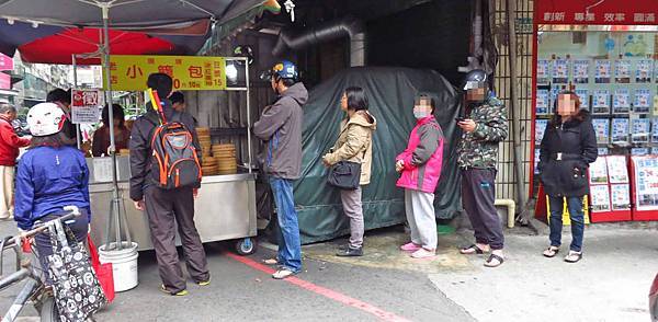 【蘆洲美食】現做小籠包-每次都會大排長龍的小籠包店